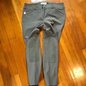 Low rise style 1967 vintage patch breech, OLIVE/TAN COLOR, 32R